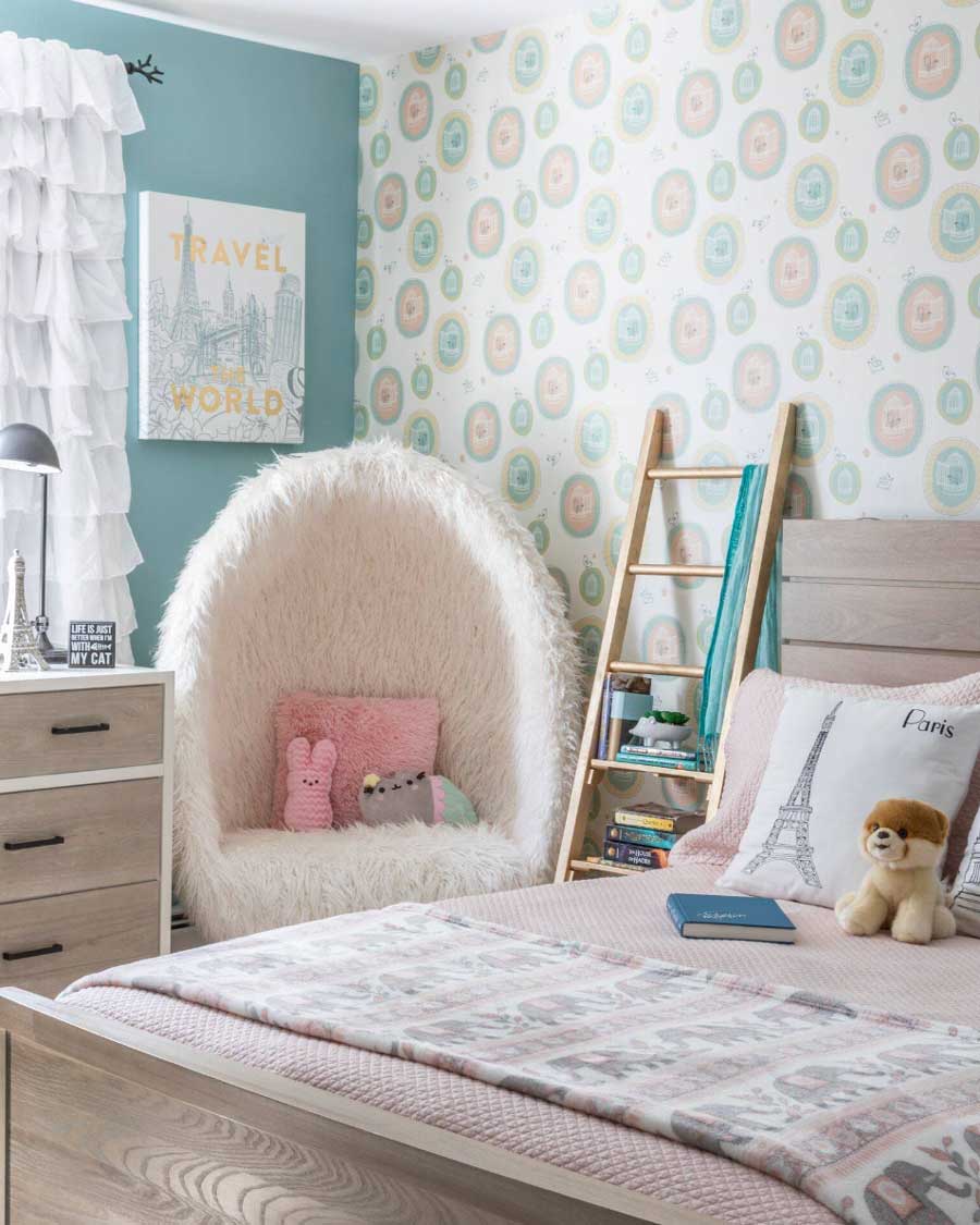 round circle wallpaper teal and pink